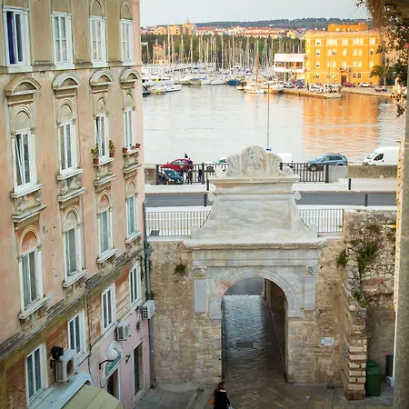 Palazzo Venezia-adults Only Oda ve Kahvaltı Zadar
