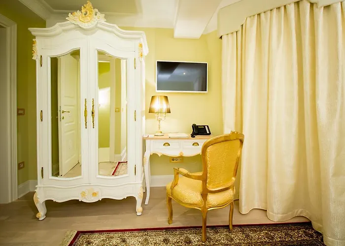 Palazzo Venezia-adults Only Bed & Breakfast 4*